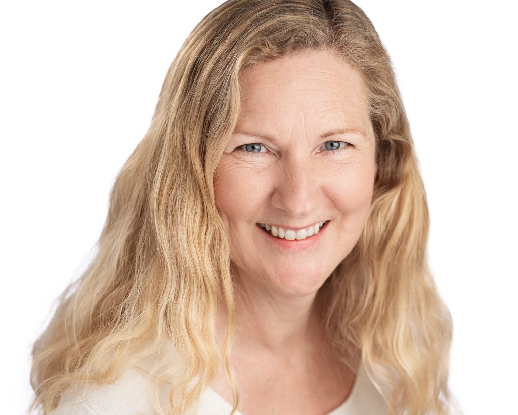 Acting-headshot-near-me-photographer-Lincoln-Lincolnshire-featuring-Philippa