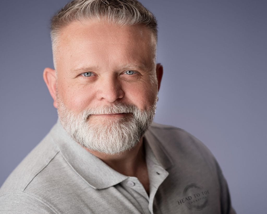 business-profile-picture-linkedin-headshot-corporate-portrait