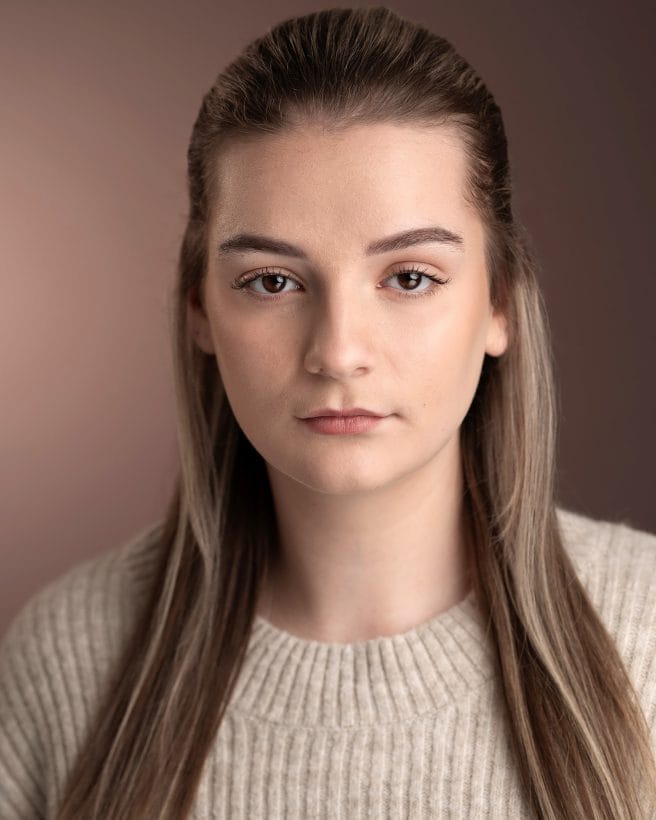 Acting-business-headshot-near-me-photographer-Coventry-Charlotte-04