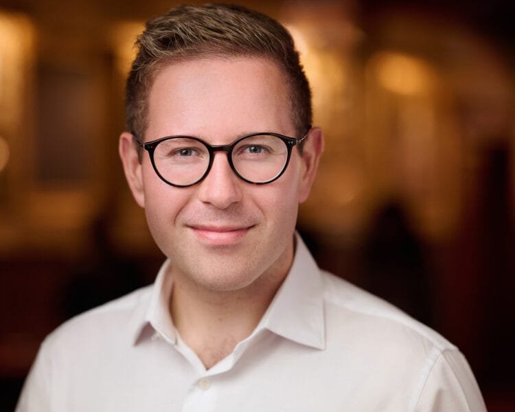 Business-corporate-headshot-portrait-profile-picture-LinkedIn-Daniel-W-by-Andrej-Valko-Captivating-Headshots Business-corporate-headshot-portrait-profile-picture-LinkedIn-Daniel-W-by-Andrej-Valko-Captivating-Headshots